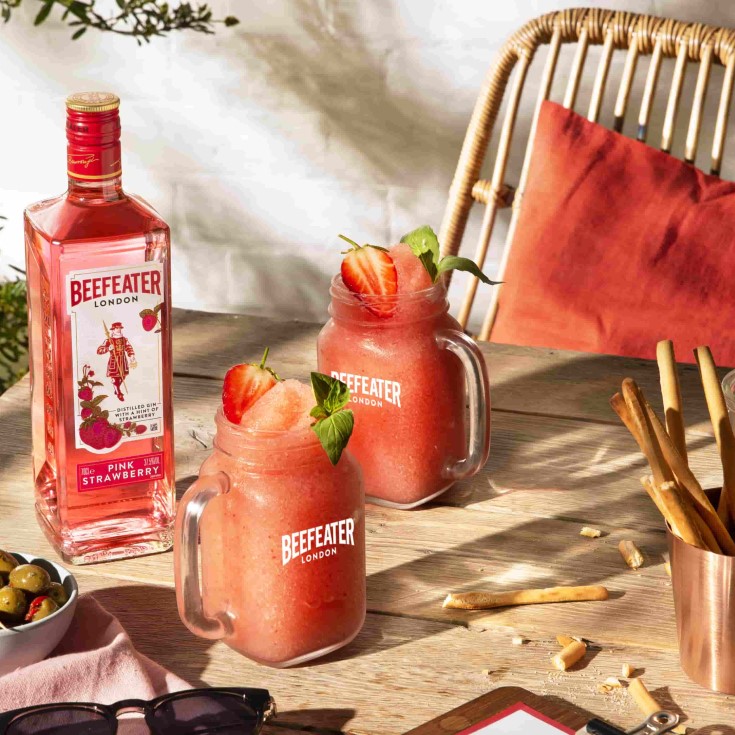 beefeater pink strawberry gin ginita cocktail