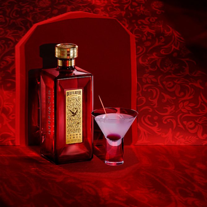 beefeater crown jewel red white gibson cocktail aspect ratio 735 735