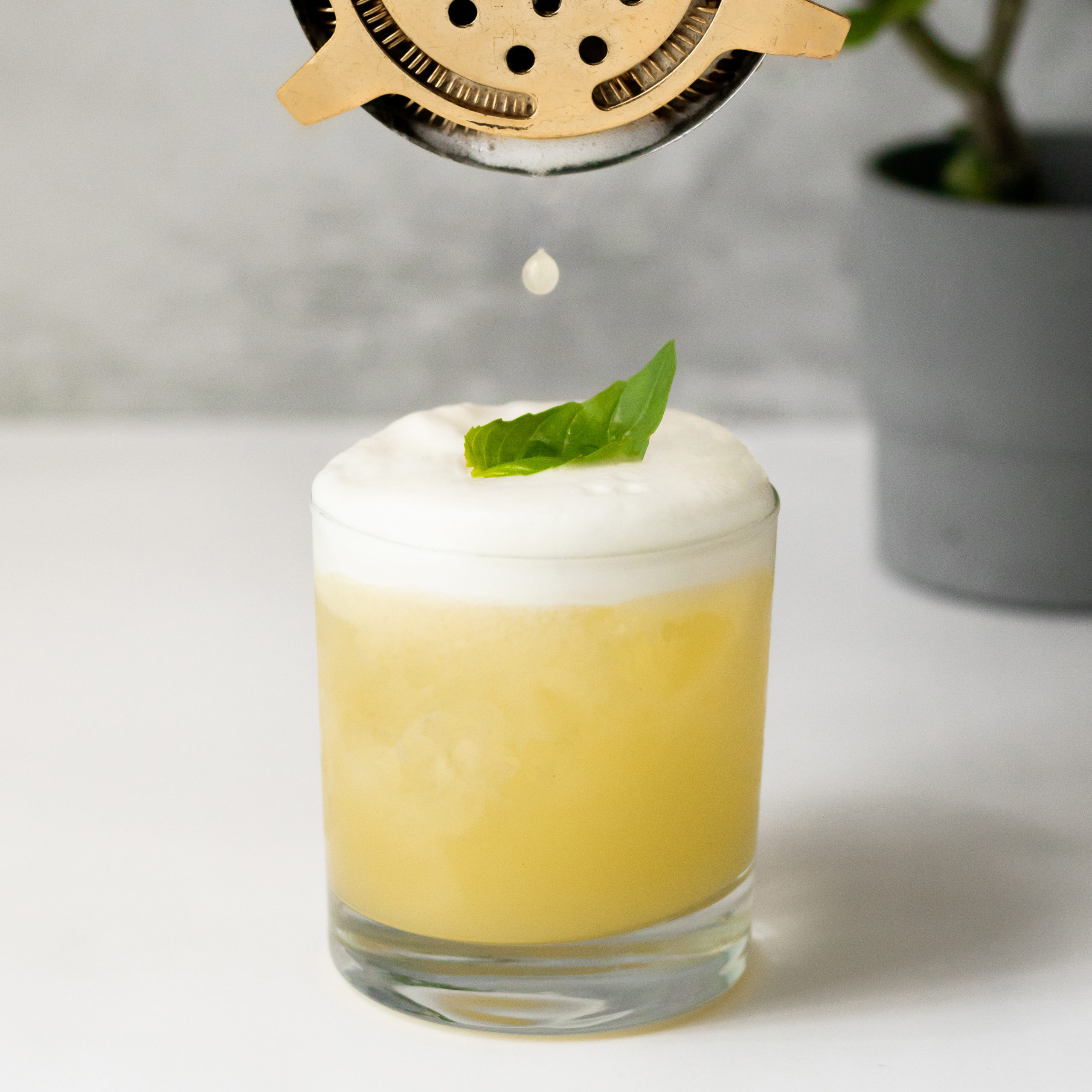 beefeater dry pineapple coconut sour 1 scaled